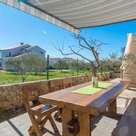 Appartement With Parking Space - 17879 *